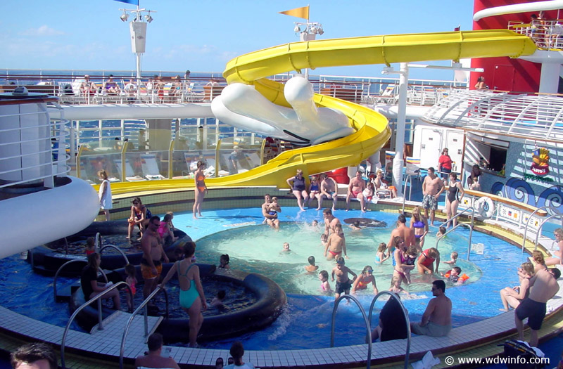 Pools_MickeyPool_08