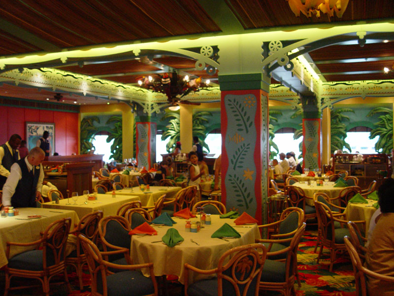Dining_ParrotCay_03