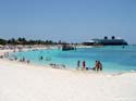 Castaway_family-beach_05