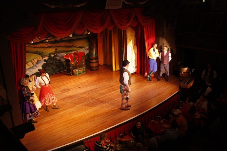 Hoop-Dee-Doo-13