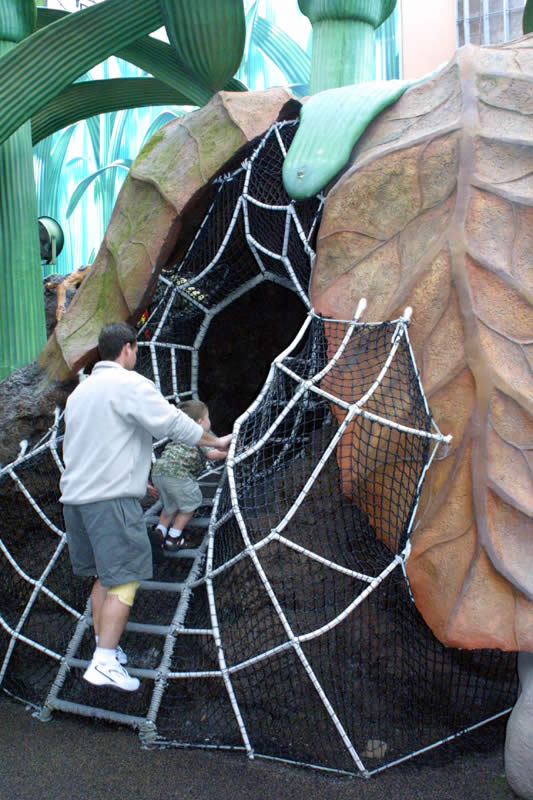 Honey, I Shrunk the Kids Playground_05