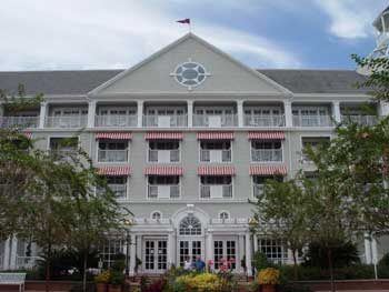 Yacht Club Resort exterior Photo