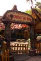 Adventureland - Enchanted Tiki Room 000