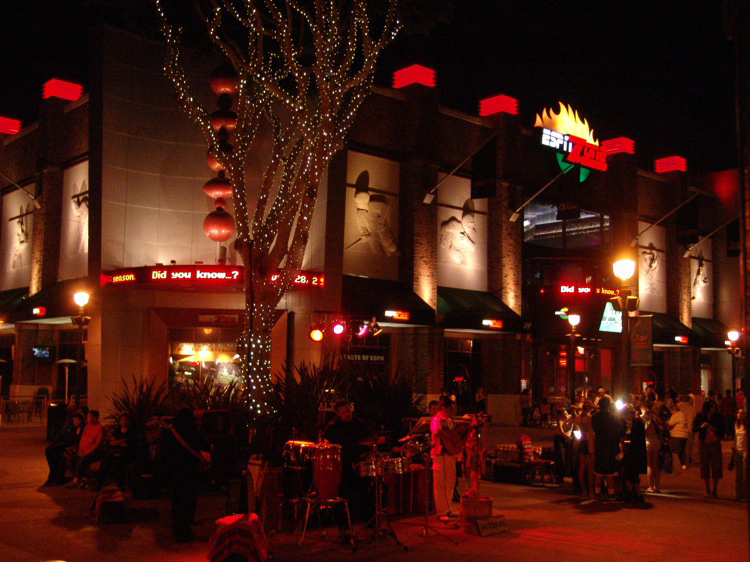Downtown-Disney-DL-008