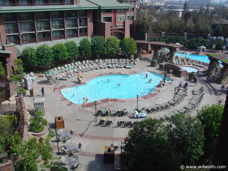 Pool 01