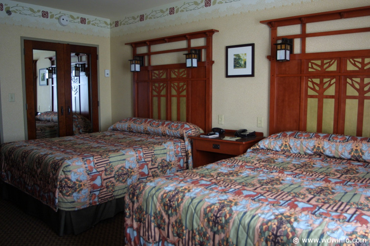 Room - Theme Park view - Concierge 01