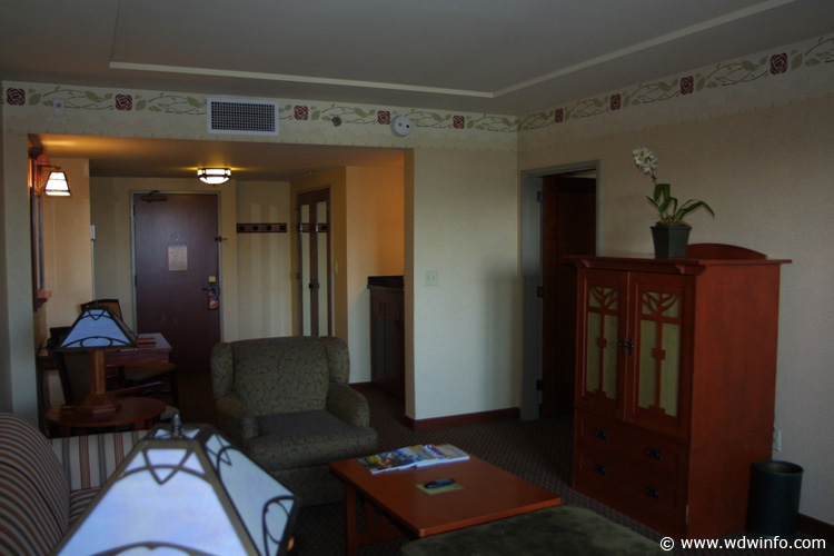 Room - Theme Park view Concierge 02