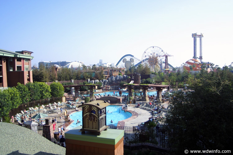 Room - Theme Park view Concierge 03