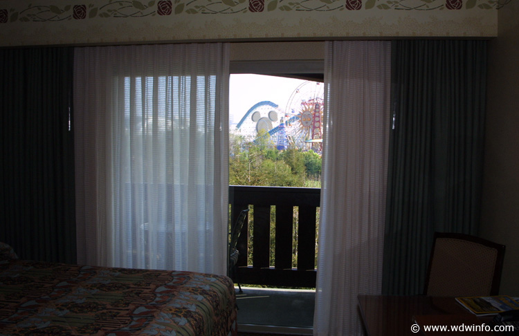 Room Theme Park view 01