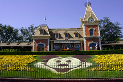 Main Street USA Disneyland Railroad