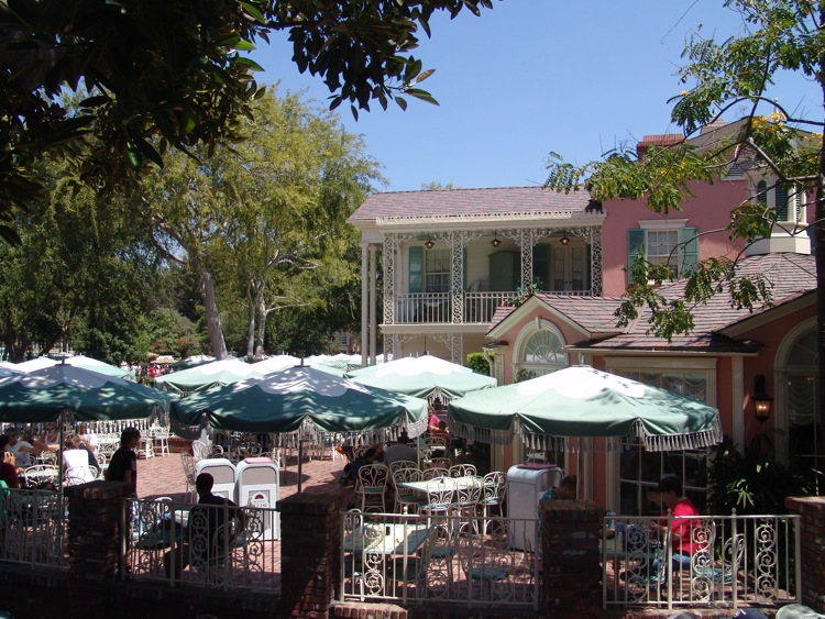 New-Orleans-Square-23