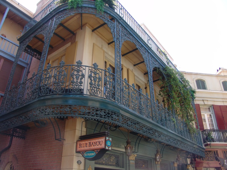 New-Orleans-Square-37