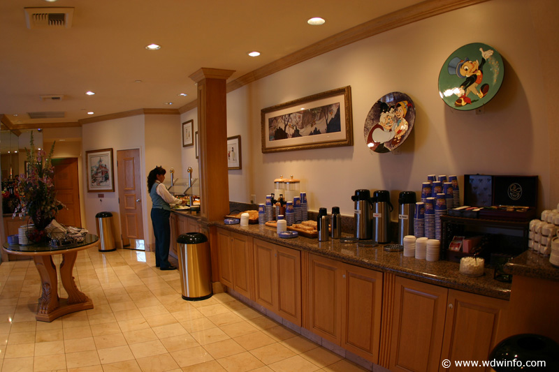 dlandhotel--105-Concierge1