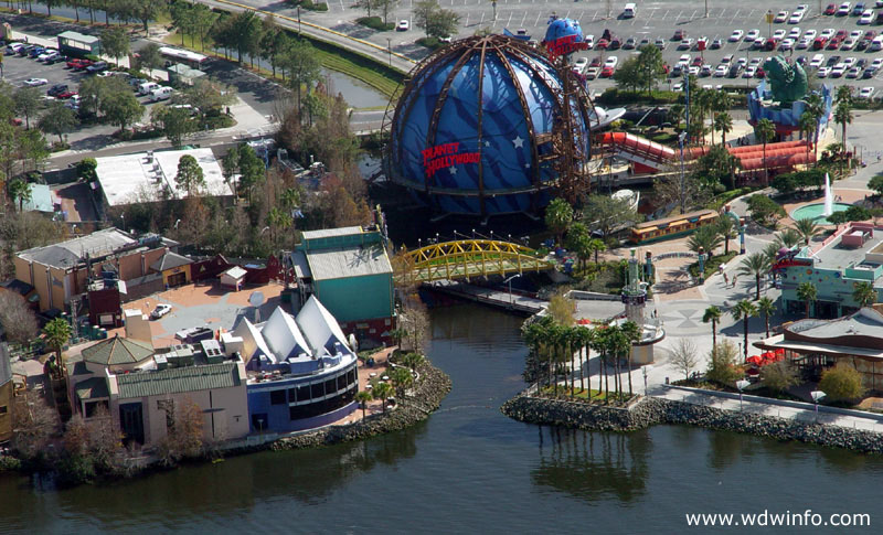 Downtown-Disney_02