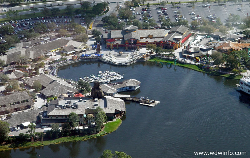 Downtown-Disney_03