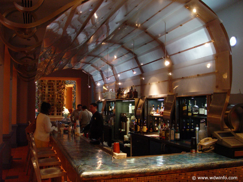 Dolphin_01n_lobby-lounge
