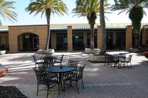 DoubleTree Food Court