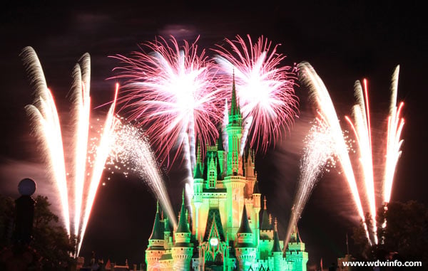 600-Fireworks – WDWINFO.COM A Guide To A Happy Disney Vacation The DIS 600-Fireworks 600-Fireworks