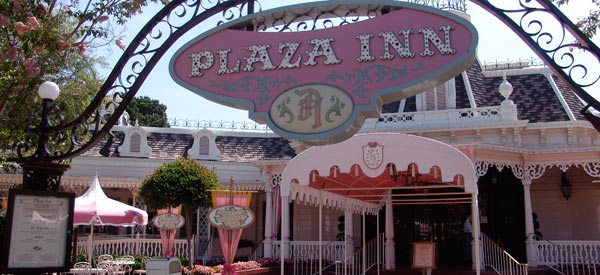 600-plaza-inn – WDWINFO.COM Which Park is More Magical? The Magic Kingdom or Disneyland? The DIS 600-plaza-inn 600-plaza-inn