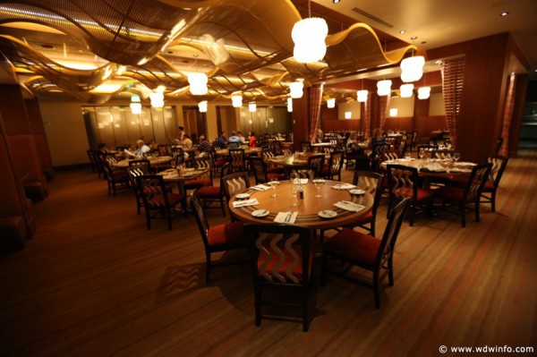 Contemporary-Resort-Restaurants-021 – WDWINFO.COM 8 Tips for a Wishes or Illuminations Cruise Contemporary-Resort-Restaurants-021 Contemporary-Resort-Restaurants-021