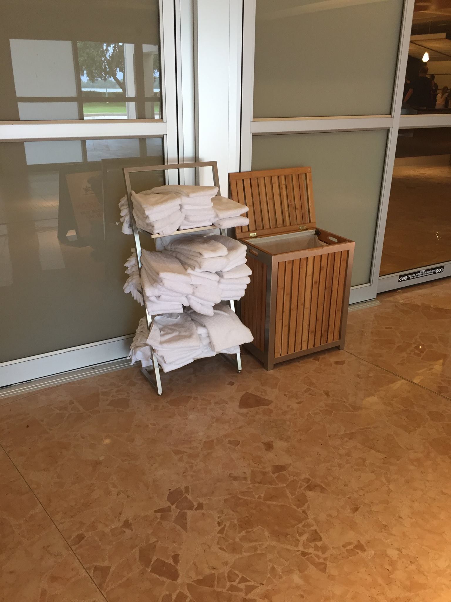 14543832_10208788906698438_7292533091209646223_o – WDWINFO.COM Photos: Hurricane preparations taking place at the Walt Disney World monorail hotels 14543832_10208788906698438_7292533091209646223_o 14543832_10208788906698438_7292533091209646223_o