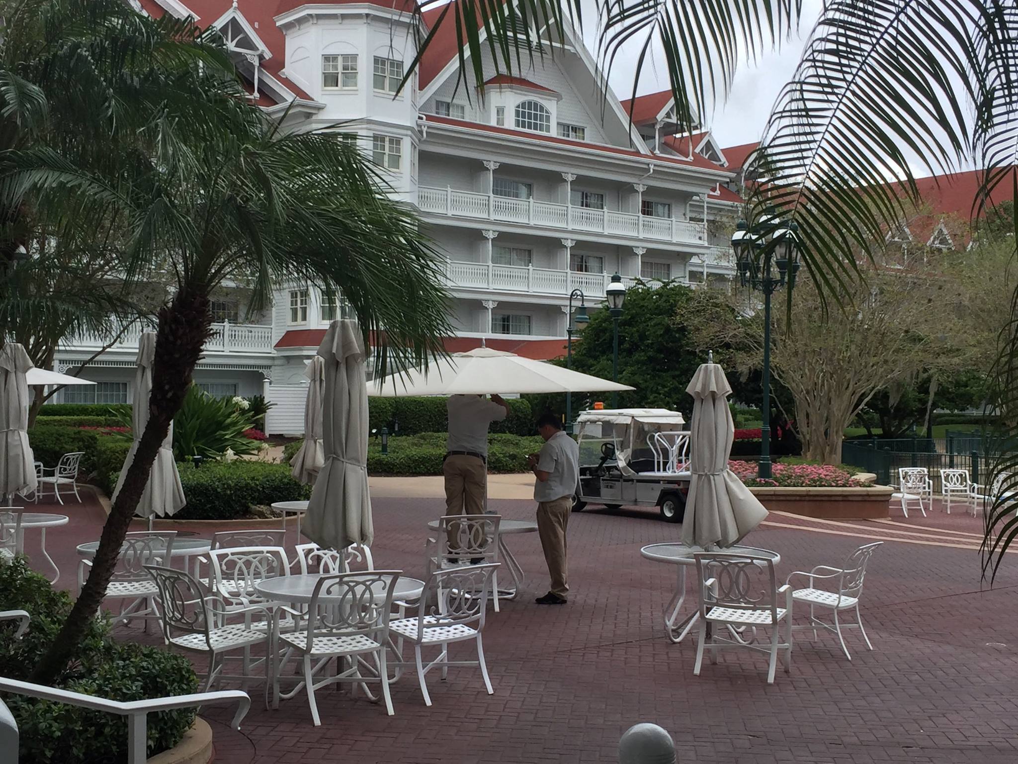 14567607_10208788902338329_2465290963826373558_o – WDWINFO.COM Photos: Hurricane preparations taking place at the Walt Disney World monorail hotels 14567607_10208788902338329_2465290963826373558_o 14567607_10208788902338329_2465290963826373558_o