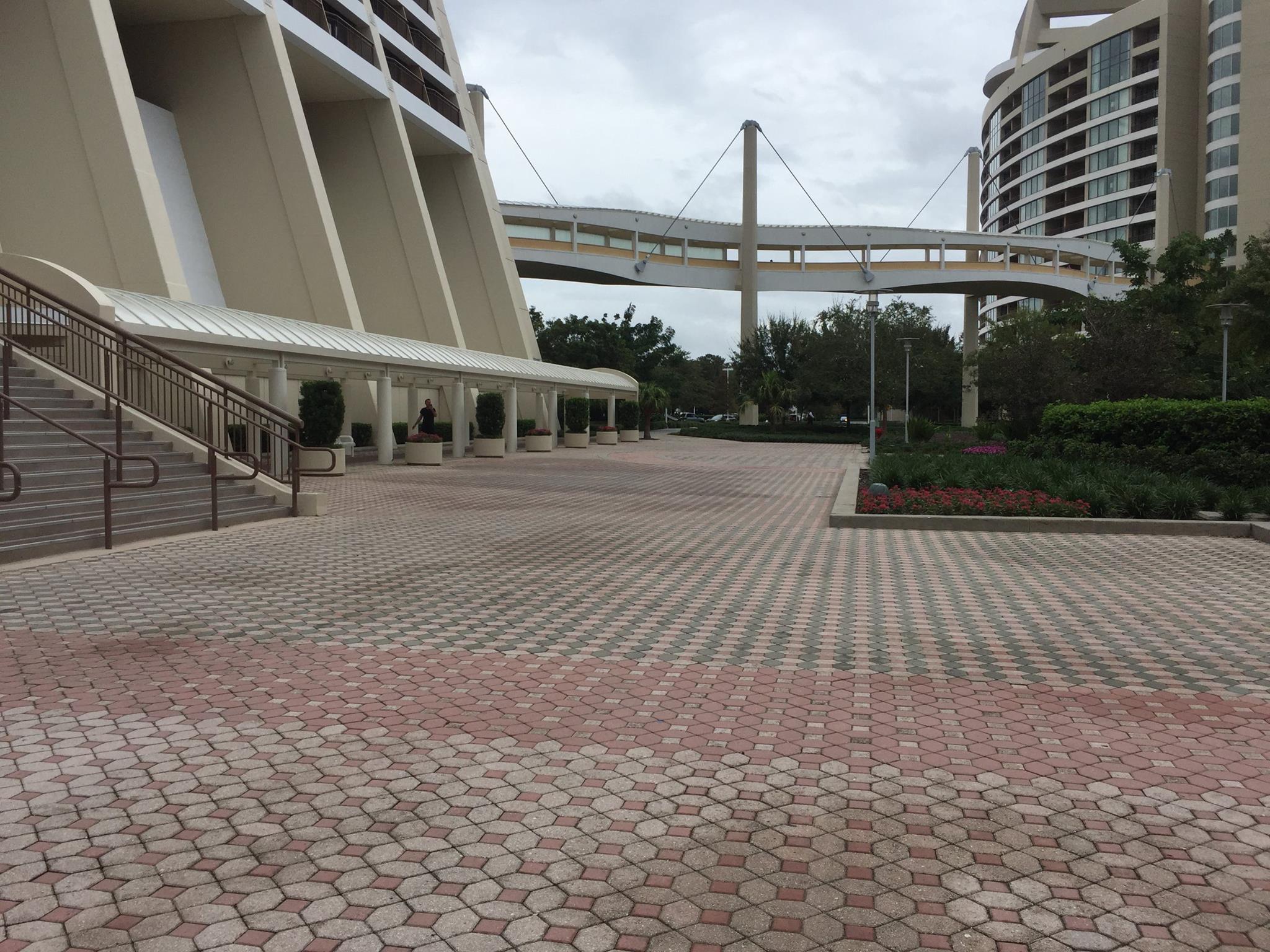 14608868_10208788905938419_8795443312271527888_o – WDWINFO.COM Photos: Hurricane preparations taking place at the Walt Disney World monorail hotels 14608868_10208788905938419_8795443312271527888_o 14608868_10208788905938419_8795443312271527888_o