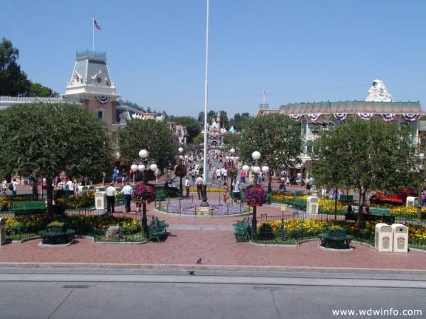 Main-Street-USA-DL-021