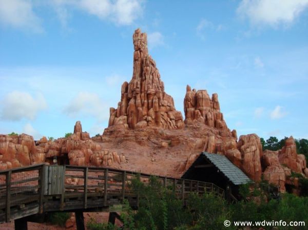 Big_Thunder_Mountain_04 – WDWINFO.COM 4 reasons Disney still stands apart from Universal Big_Thunder_Mountain_04 Big_Thunder_Mountain_04