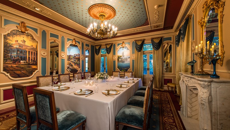 21-royal-dinner-01