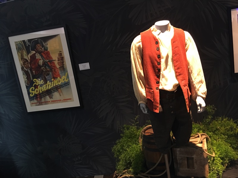 IMG_0407 – WDWINFO.COM Amazing Photos from Disney Archives Pirate Exhibit IMG_0407 IMG_0407