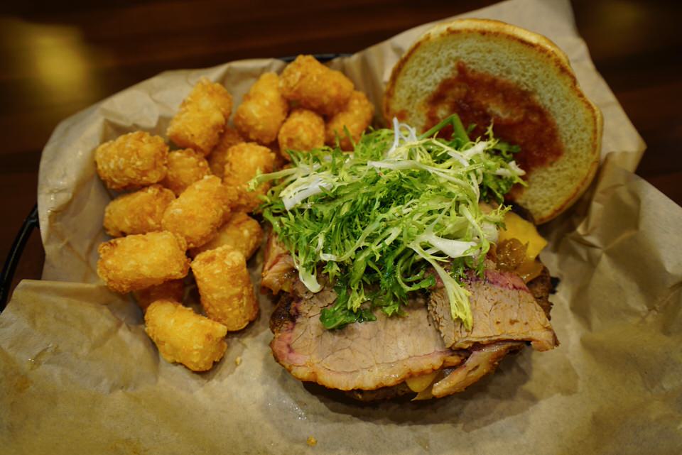 rf-brisketburger – WDWINFO.COM Review: Roaring Fork Quick Service at Disney’s Wilderness Lodge rf-brisketburger rf-brisketburger