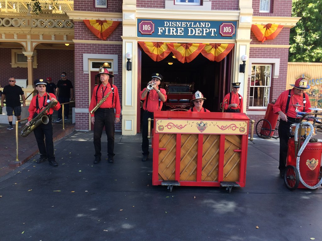 Firehouse Band – WDWINFO.COM No Ride Day at Disneyland! Firehouse Band Firehouse Band