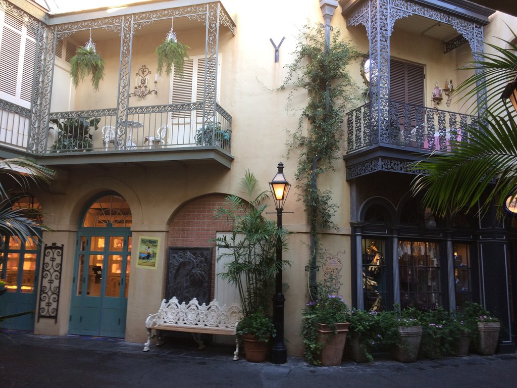 New Orleans Square 2 – WDWINFO.COM No Ride Day at Disneyland! New Orleans Square 2 New Orleans Square 2