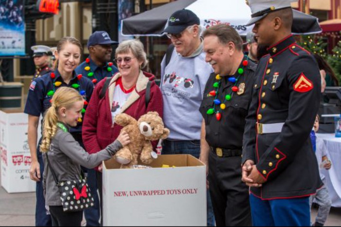 ToysForTots02