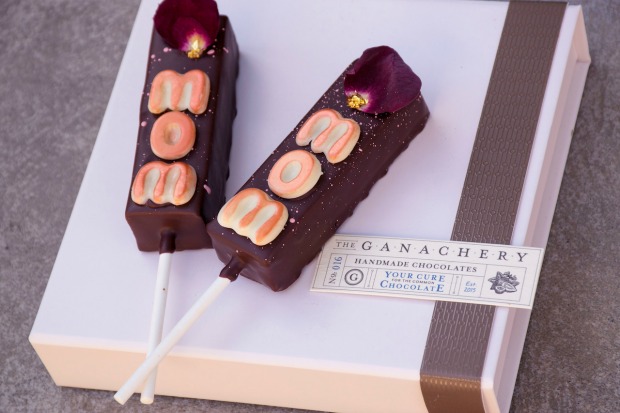 Mom Chocolate Pops