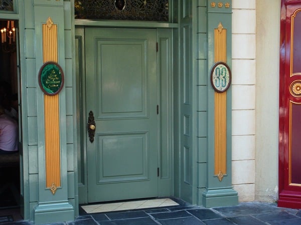 Club33-02