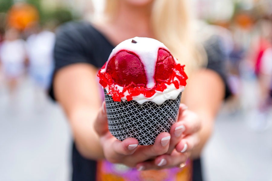 MNSSHP18-not-so-poison-apple-cupcake