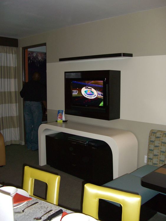 TVStand2