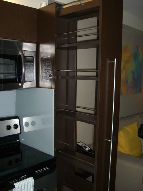 kitchen_pantry1