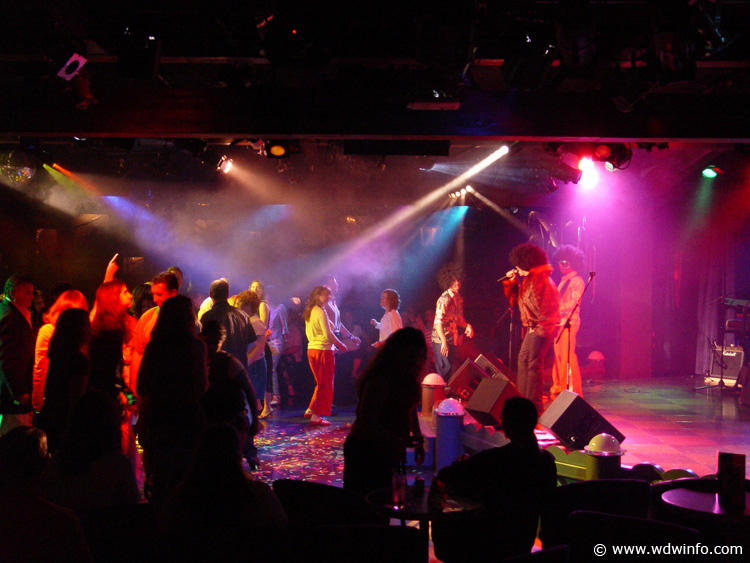 Beat-Street_RockinBarD-70sDisco-DSC00103