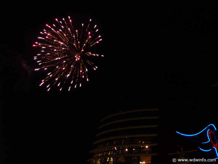 Pirates-Night_Fireworks_03