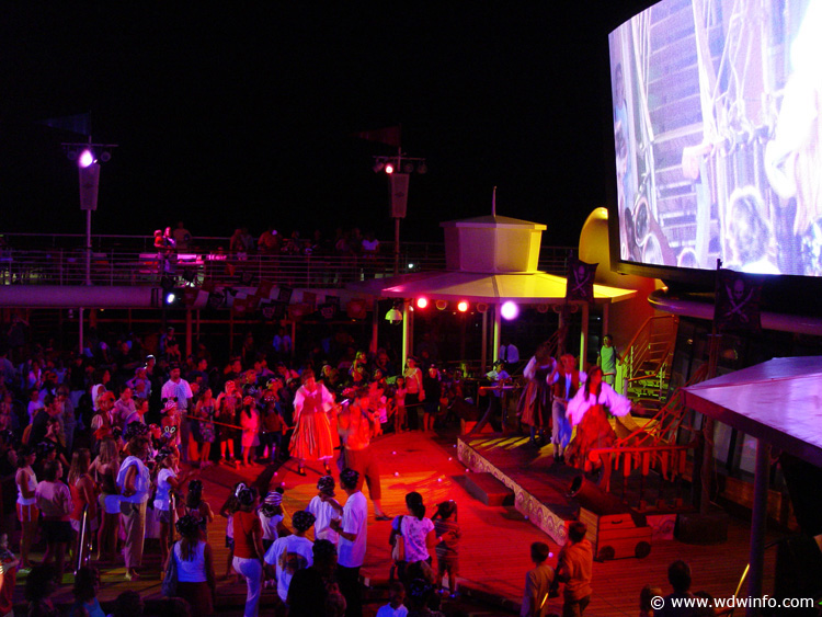 Pirates-Night_Fireworks_08