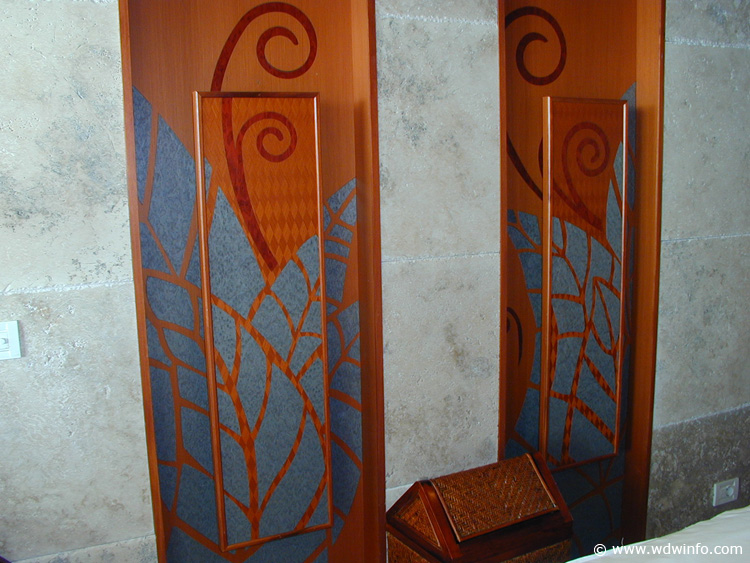 Vista-Spa-Couples Villa Wall Decor