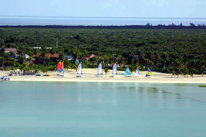 Castaway_sails_09