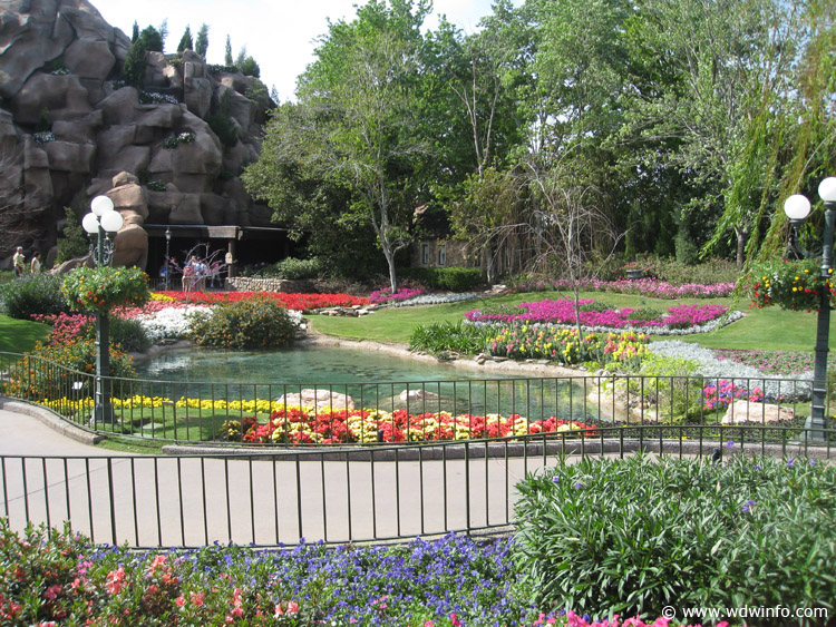 FlowerGarden076
