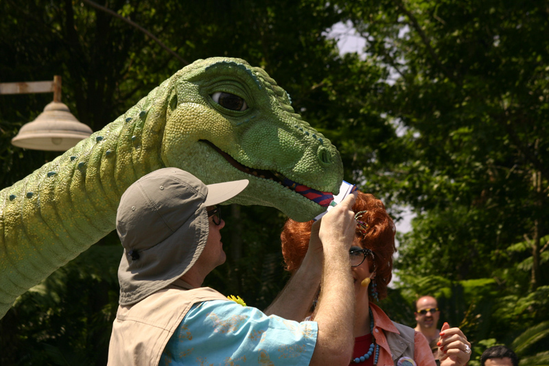 Lucky-the-Dinosaur-lucky works on autograph_2