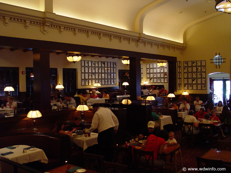 Dining-Brown-Derby_04