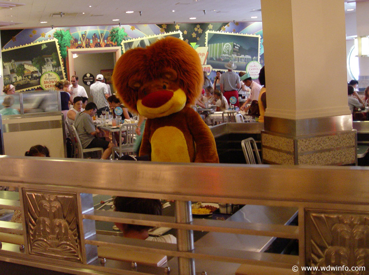 Dining-Hollywood-Vine_02c