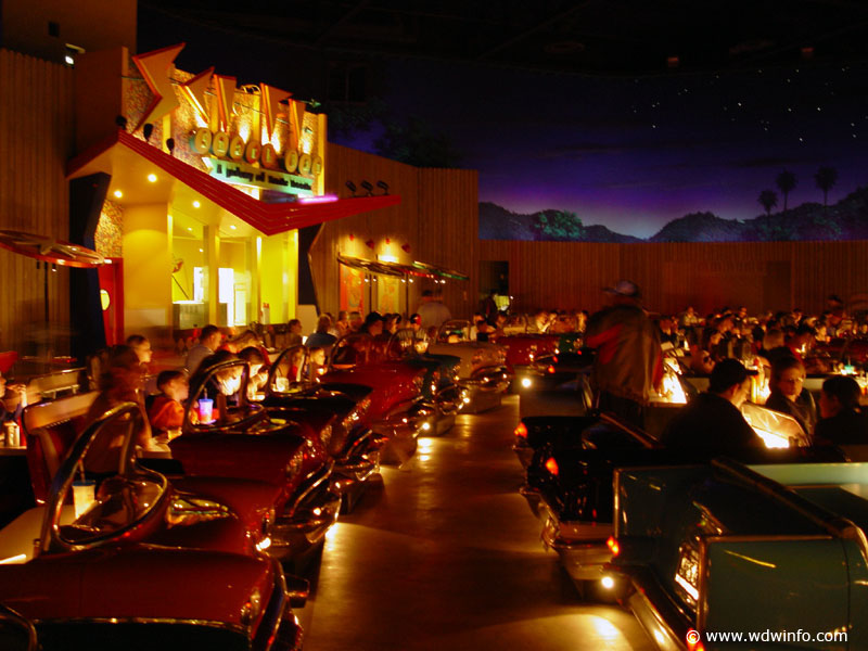 Dining-Sci-Fi _03